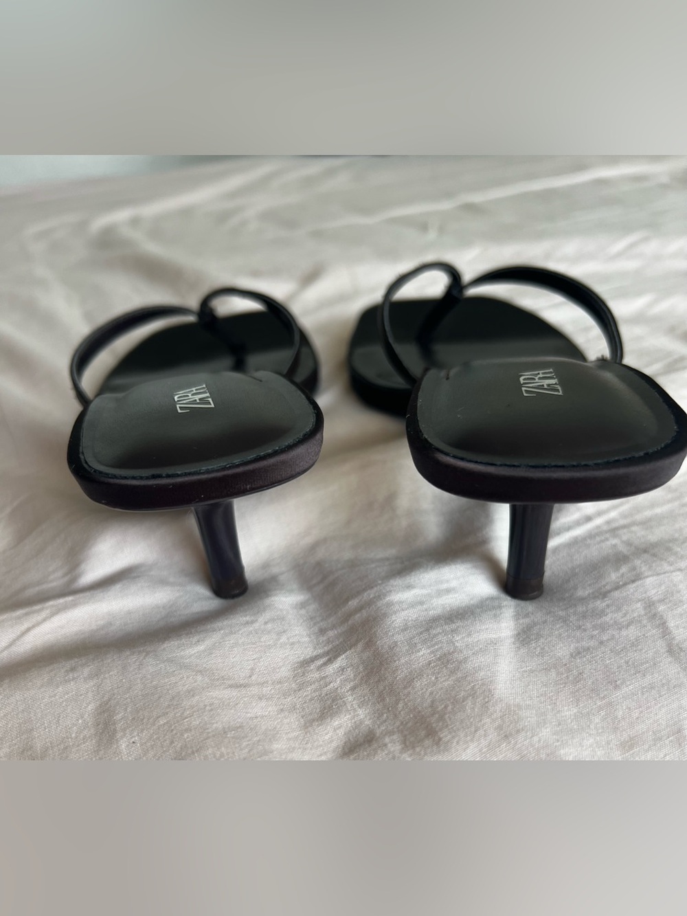 Zara Black Minimal Square-Toe Thong Sandals - Picture 4 of 5